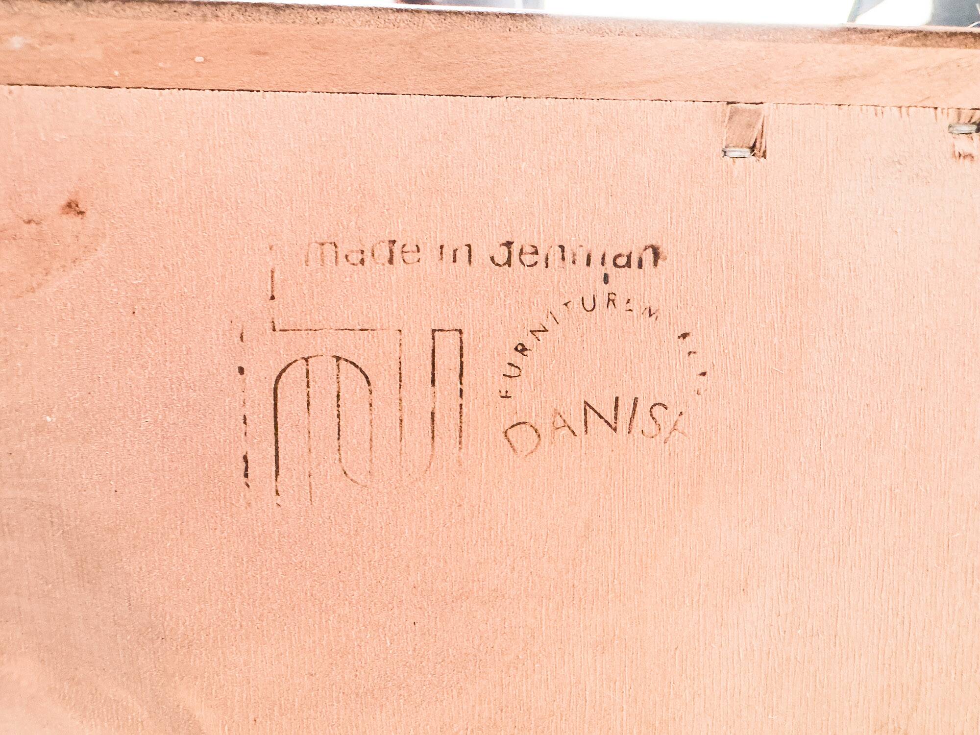 Enfilade danoise en teck par Carlo Jensen pour Hundevad & Co., 1960s