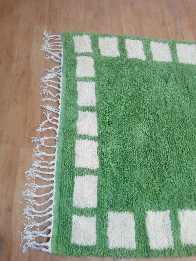 Beni Ourain style rug - Green Moroccan rug made of hand-woven wool - 250 x 154
