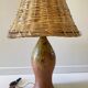 Lampe artisanale en grès emaillé vintage et rotin