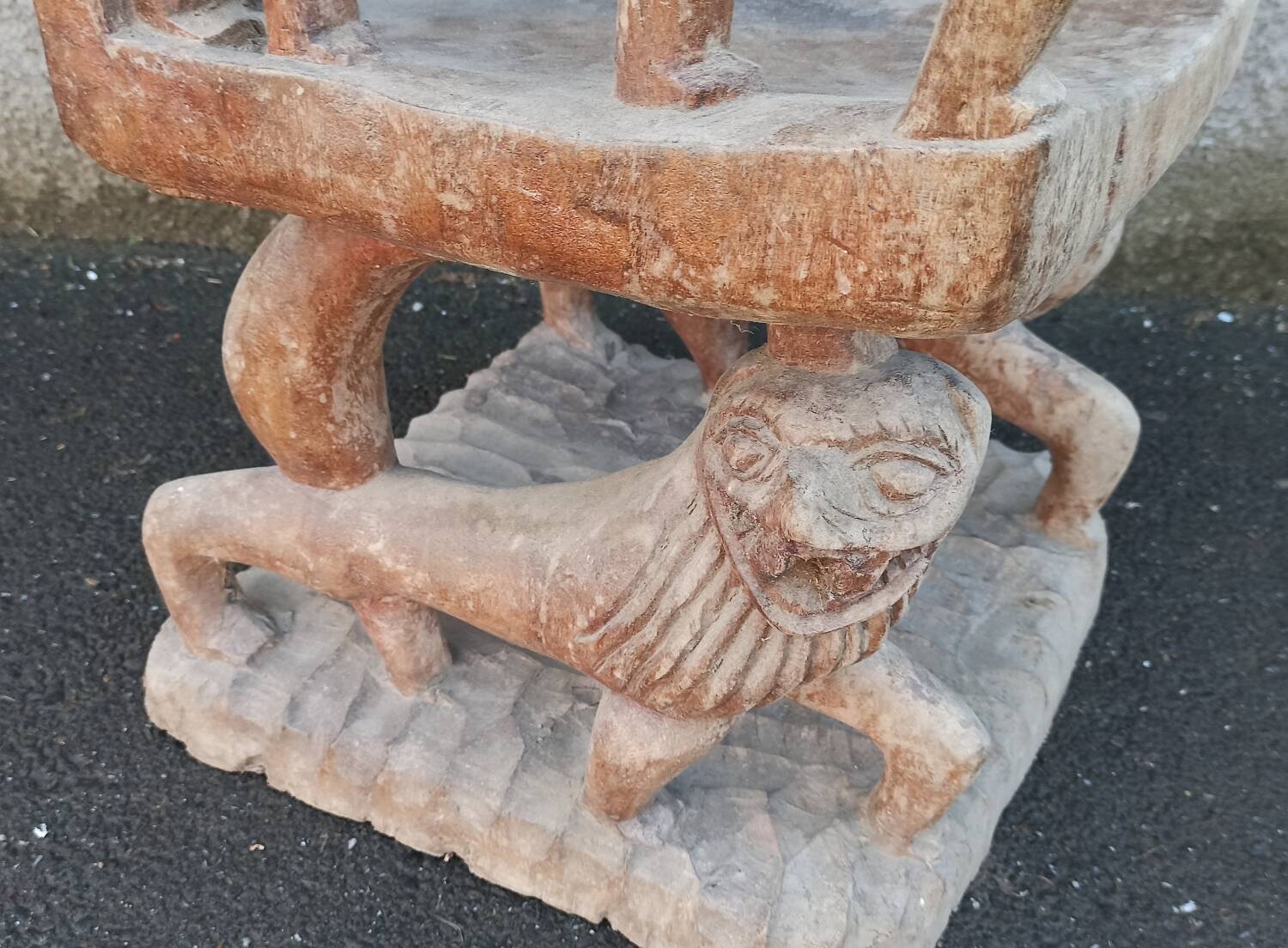 African wooden seat - tribal art from Benin