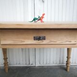 wooden dining table, vintage, turned legs, firm table style
