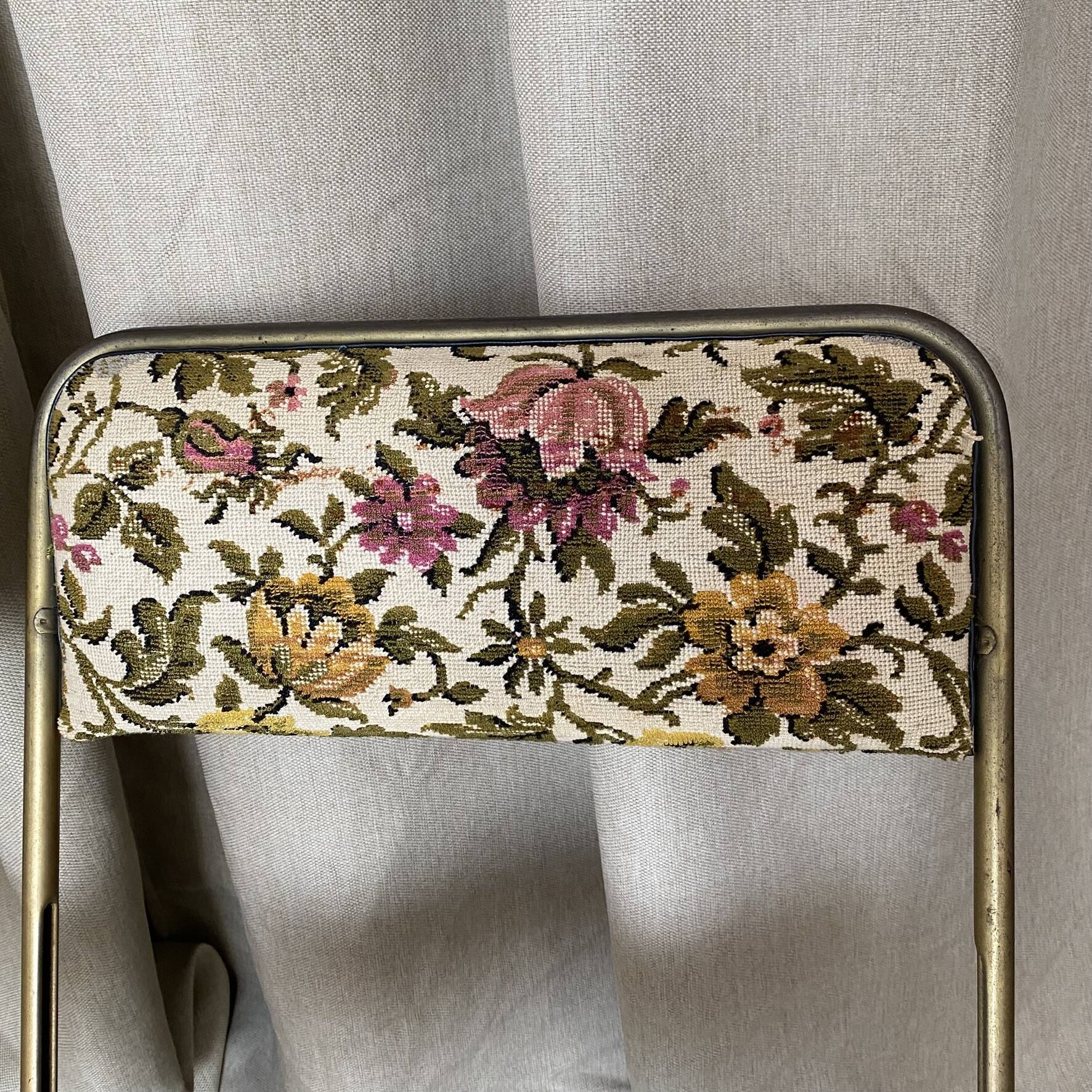 Lafuma folding chairs "Chantazur" floral upholstery from the 1960s.