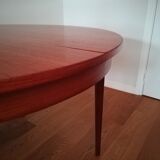 Extendable table
