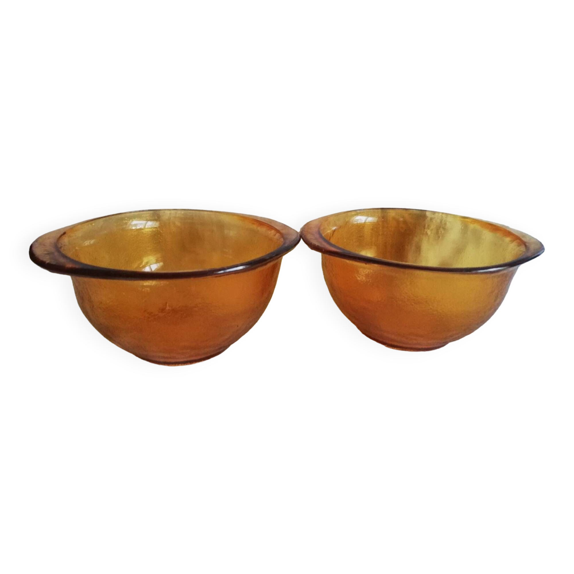Vintage ear bowl duo