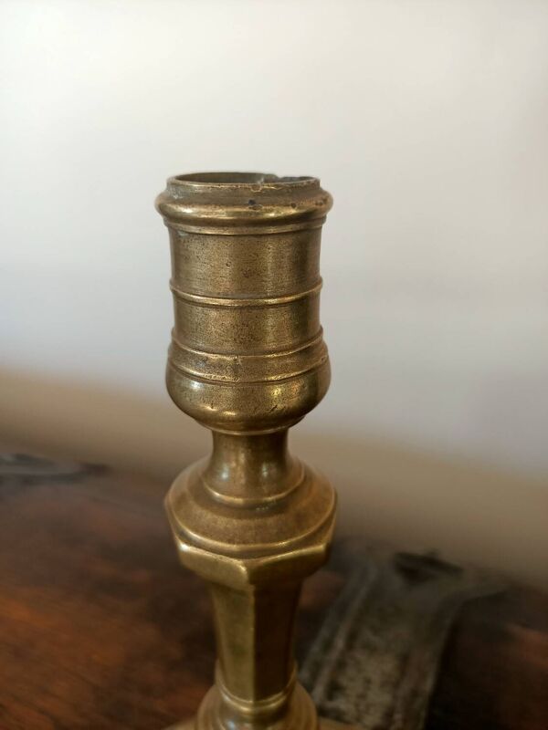 Bougeoir ancien en bronze