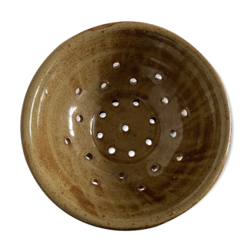 Let-up bowls in country sandstone