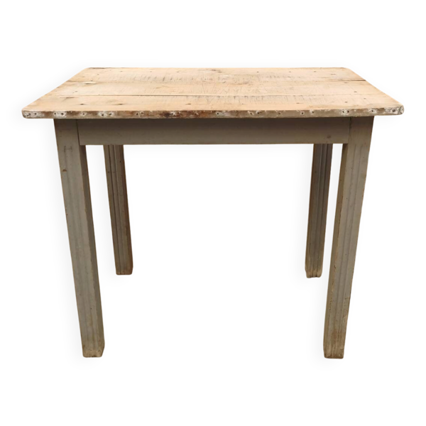 Petite table de ferme