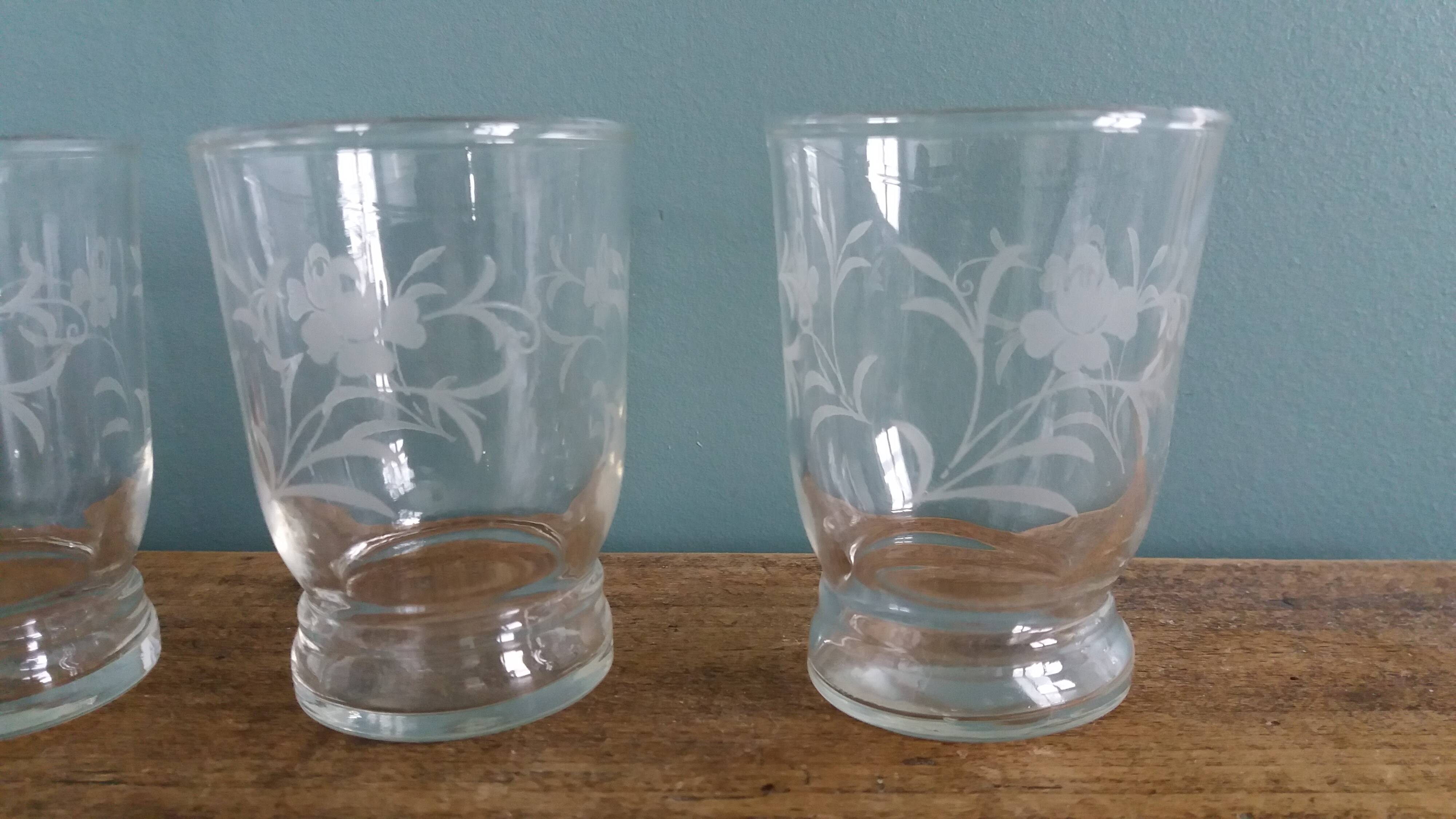 6 antique digestif glasses, floral pattern