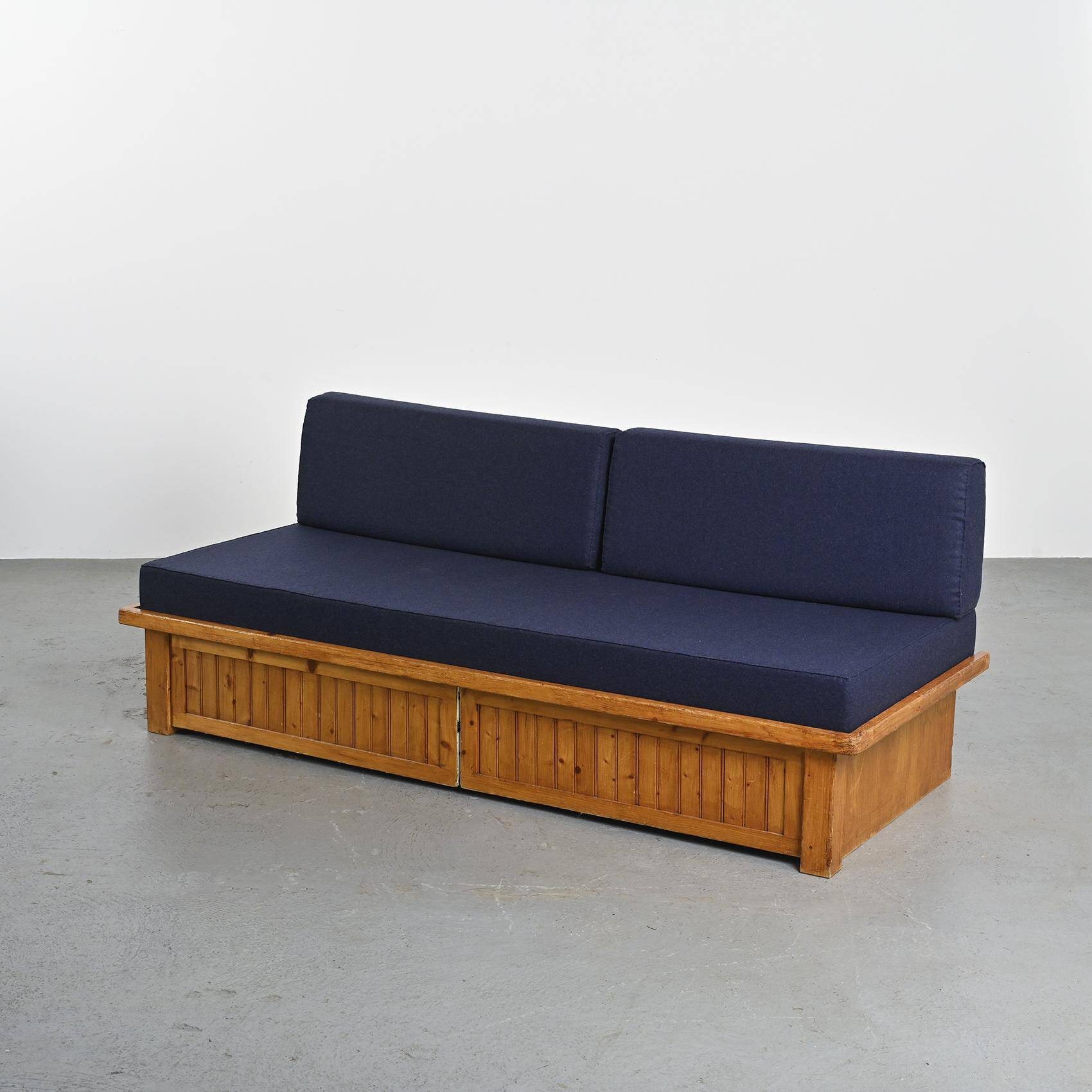 Banquette-lit par Charlotte Perriand, Les Arcs 1970