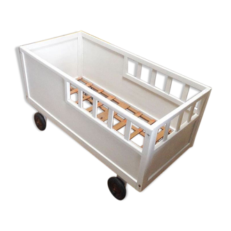 Baby bed trailer