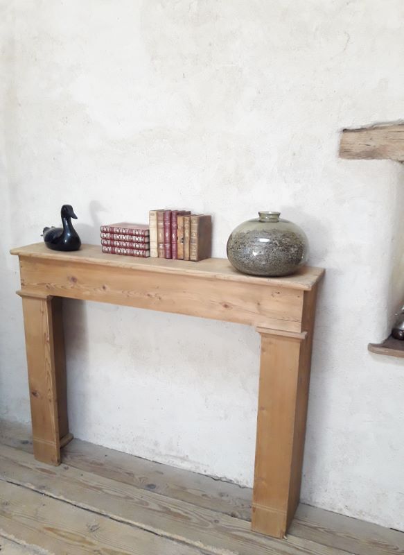 Fireplace mantle XIX l130xh103cm in fir