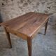 Table à manger française ancienne en merisier avec deux tiroirs, vers 1880–1920