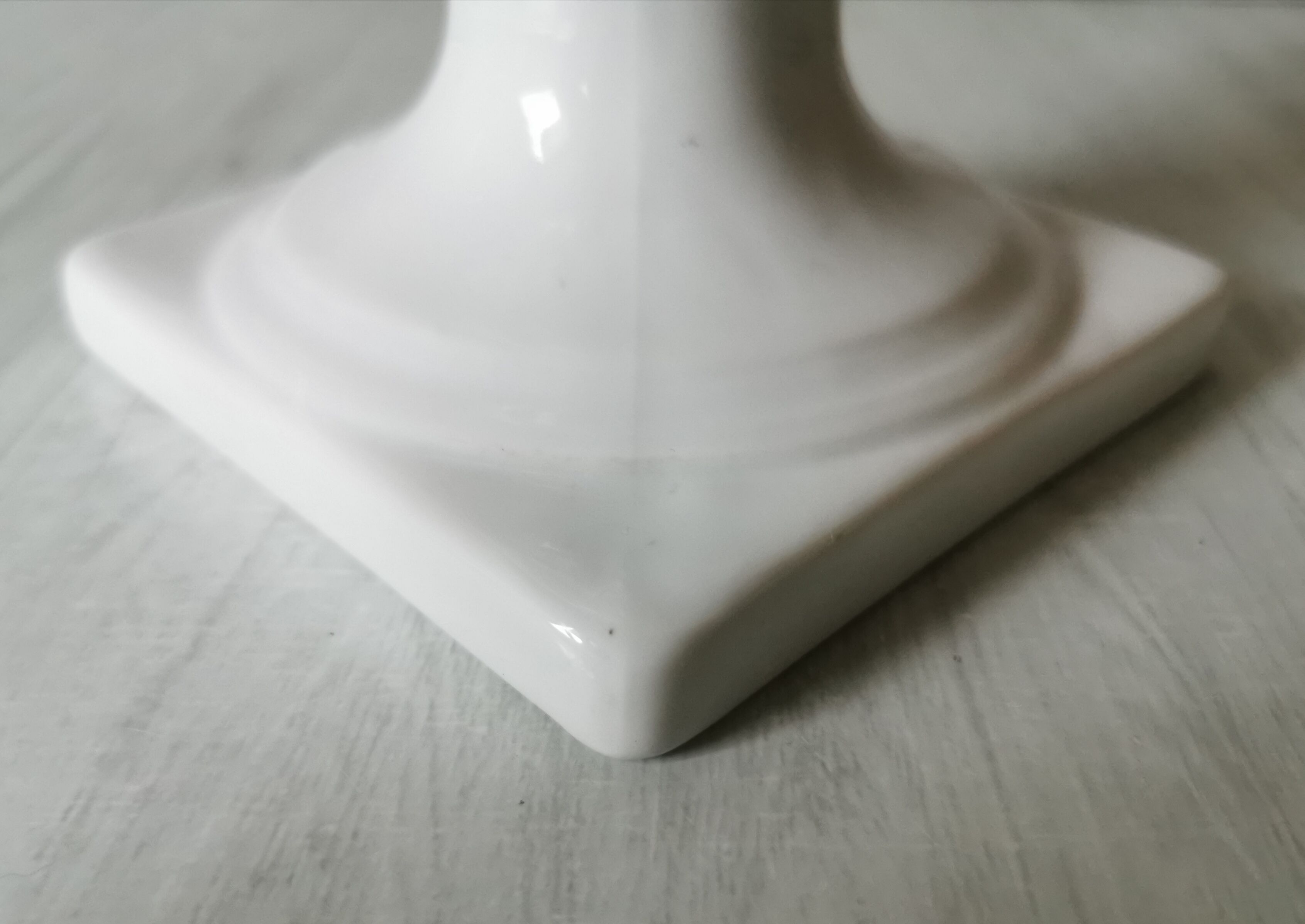 Medici porcelain vase