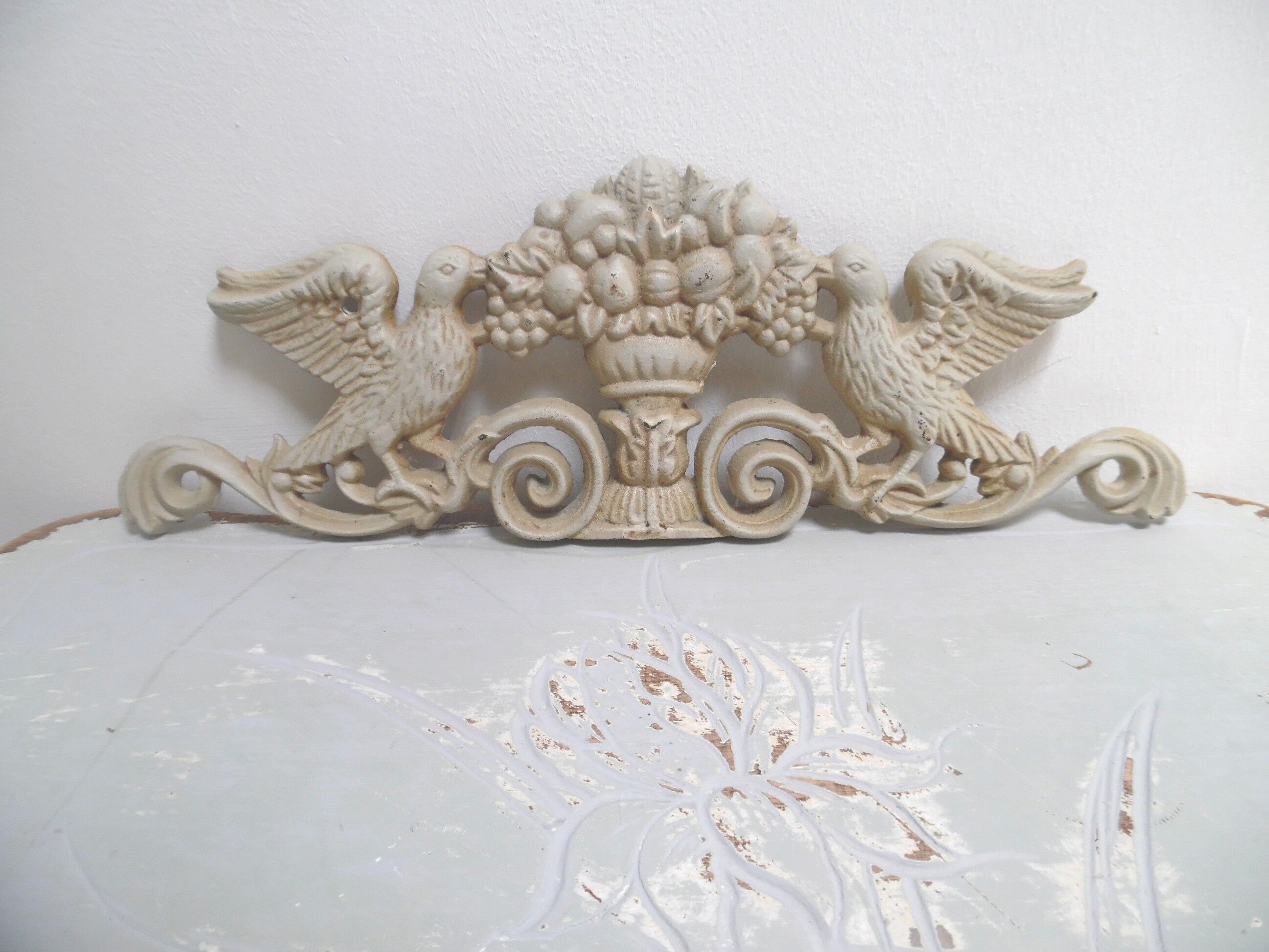 Pediment cast-iron birds