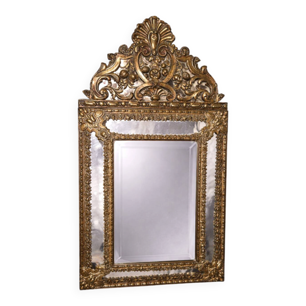 Miroir ancien en cuivre repoussé doré – époque Napoléon III