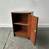 A vintage 1950/60s petite compact oak bedside cabinet