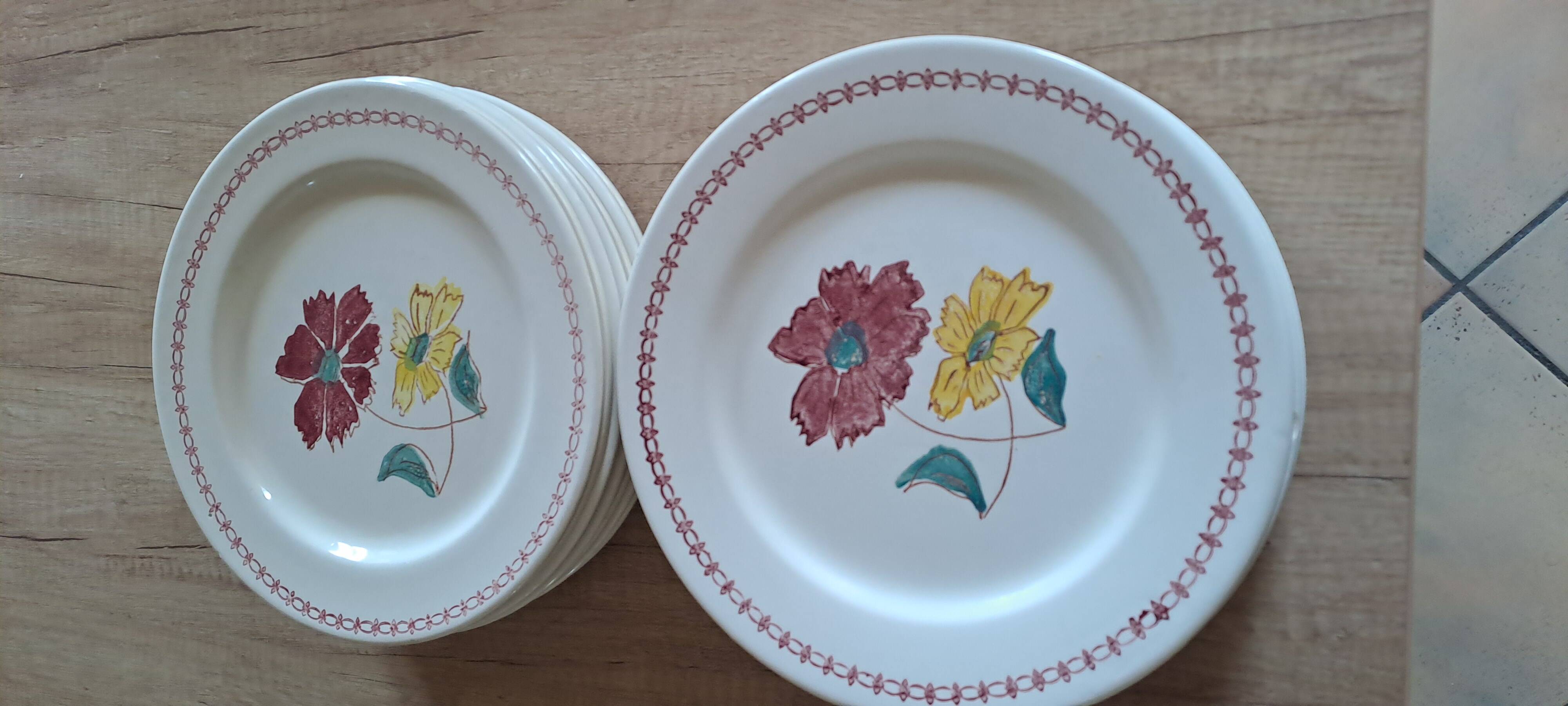 13 antique DDP France plates, 1950s-60s