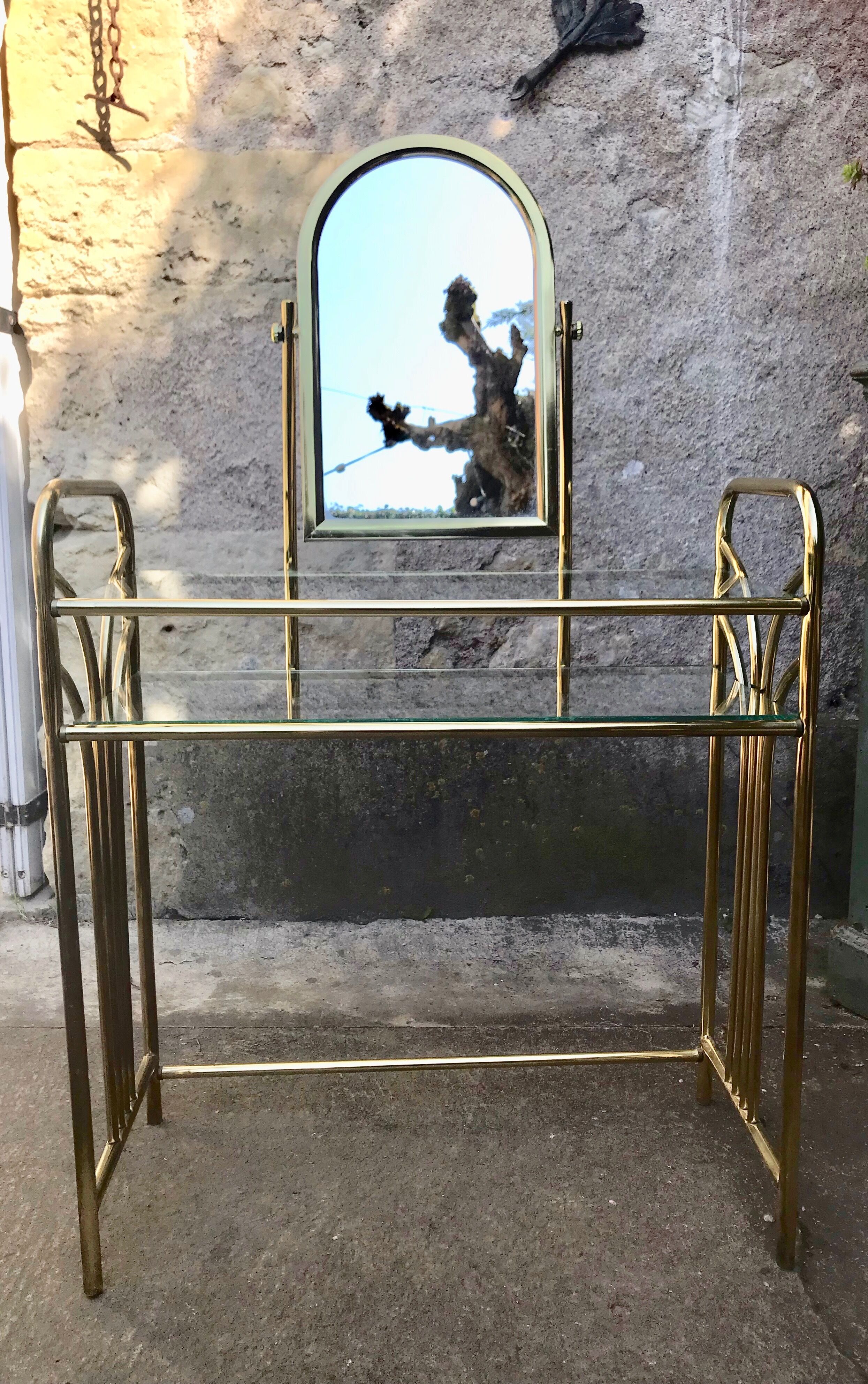 Golden dressing table and armchair