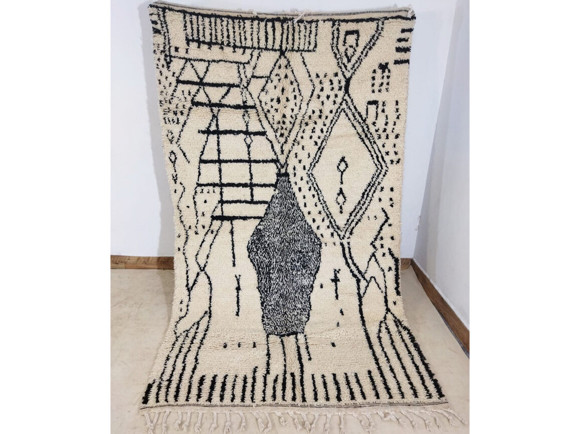 Moroccan berber carpet 250x150cm