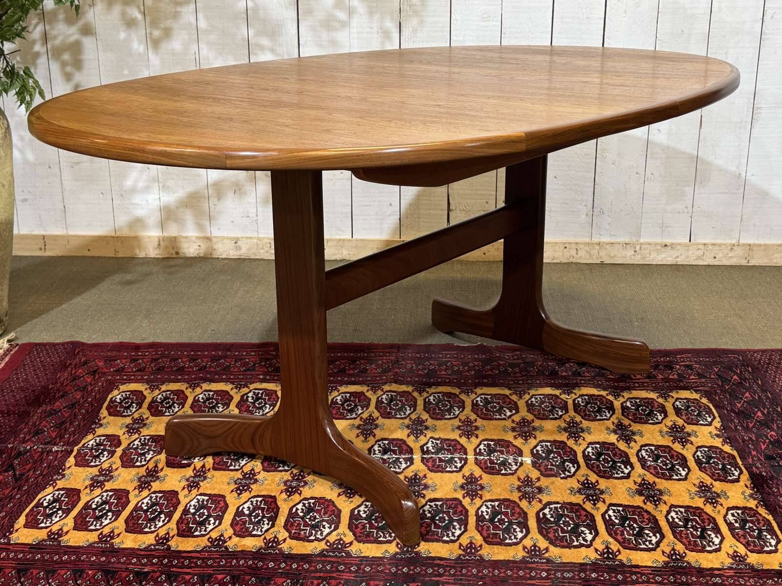G-Plan oval teak table from the 1970s with a butterfly extension.