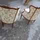 Paire de fauteuils de style Louis XVI à oreilles