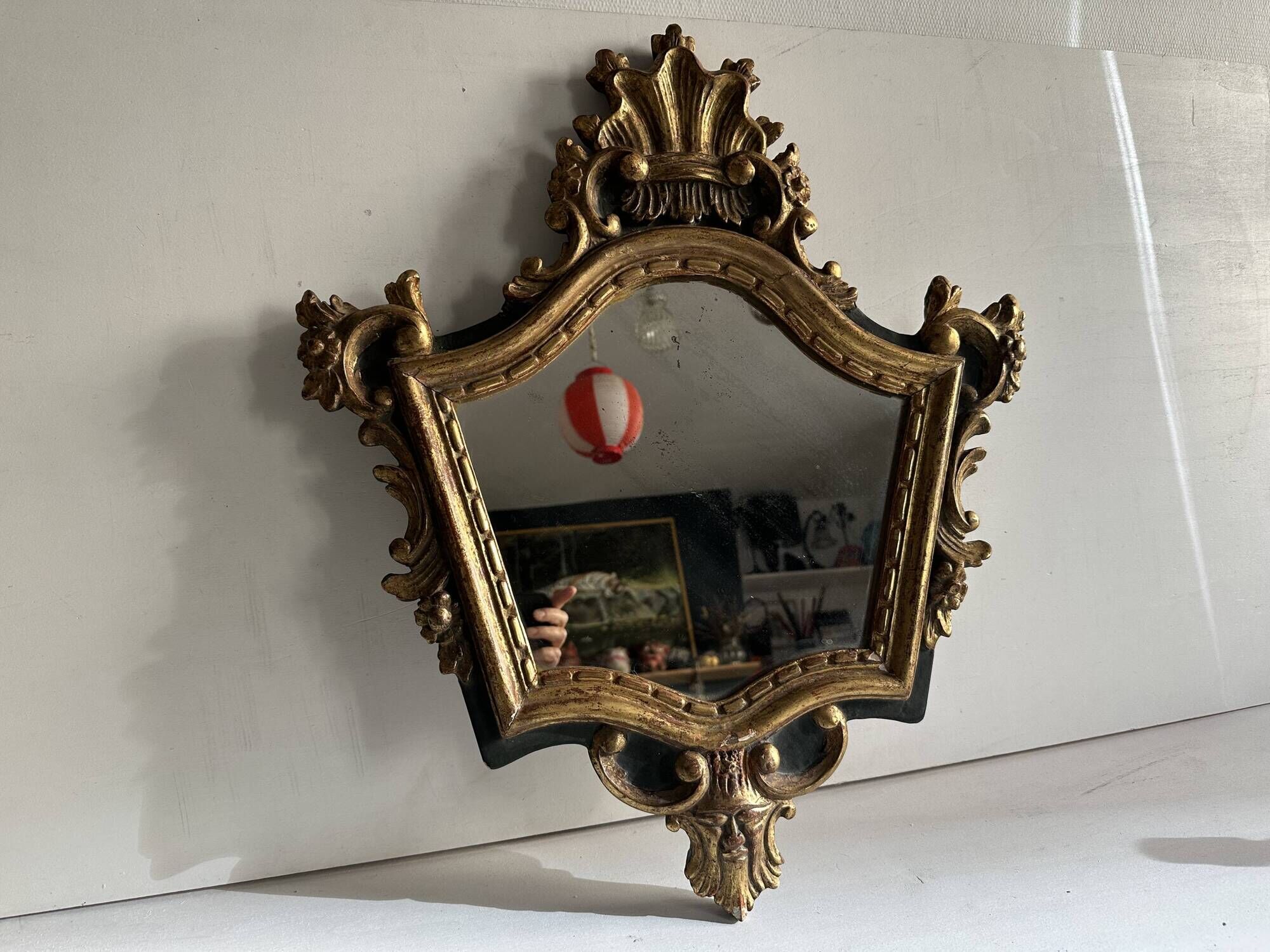 Antique baroque mirror in carved and gilded wood, 19th century