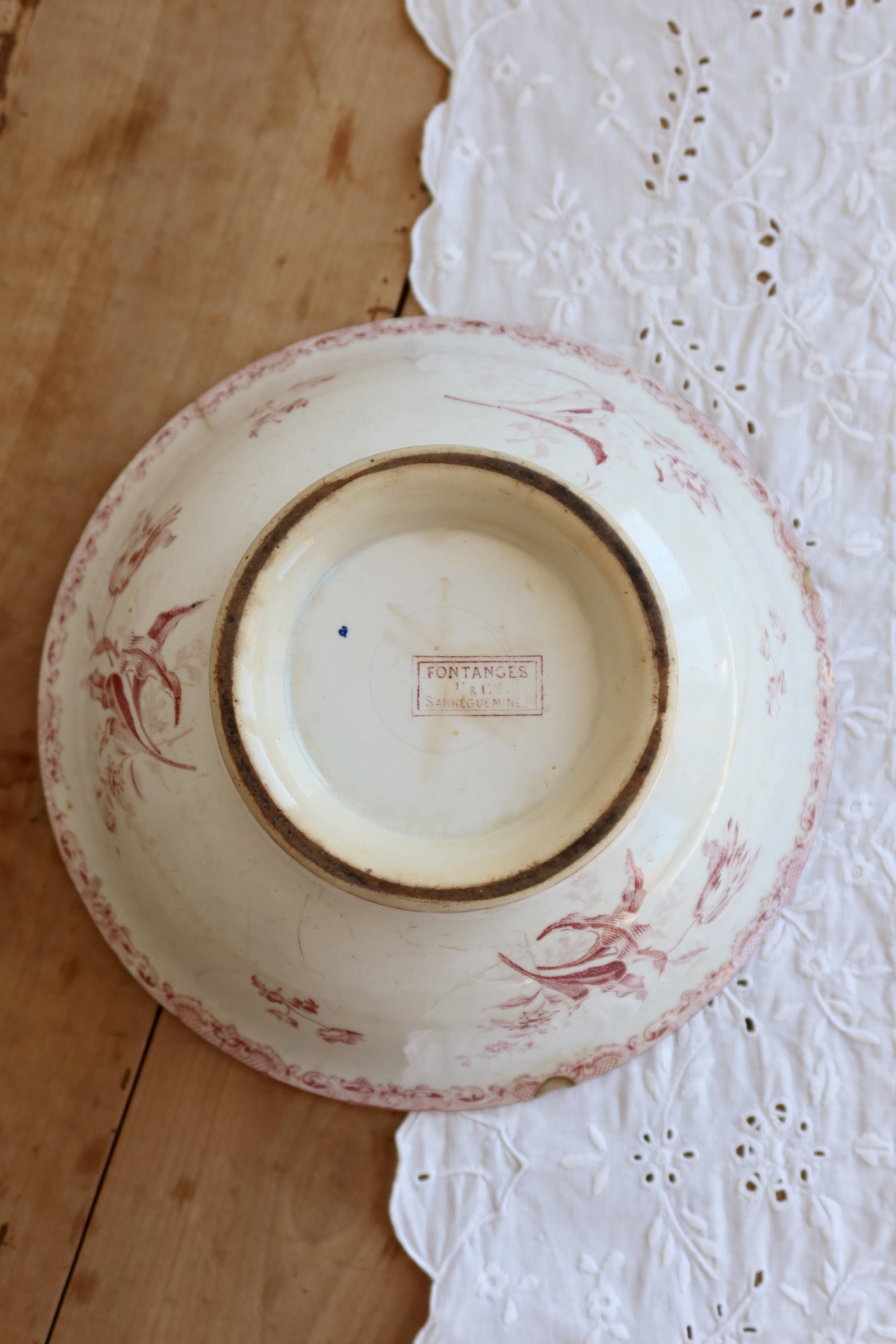 Antique pink ironstone salad bowl Sarreguemines - Fontanges model