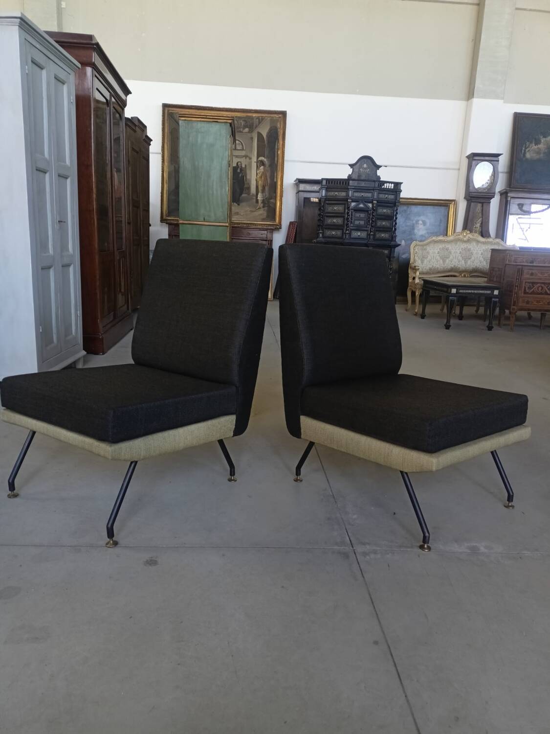 Pair of vintage armchairs from the 1950s – modernist spirit