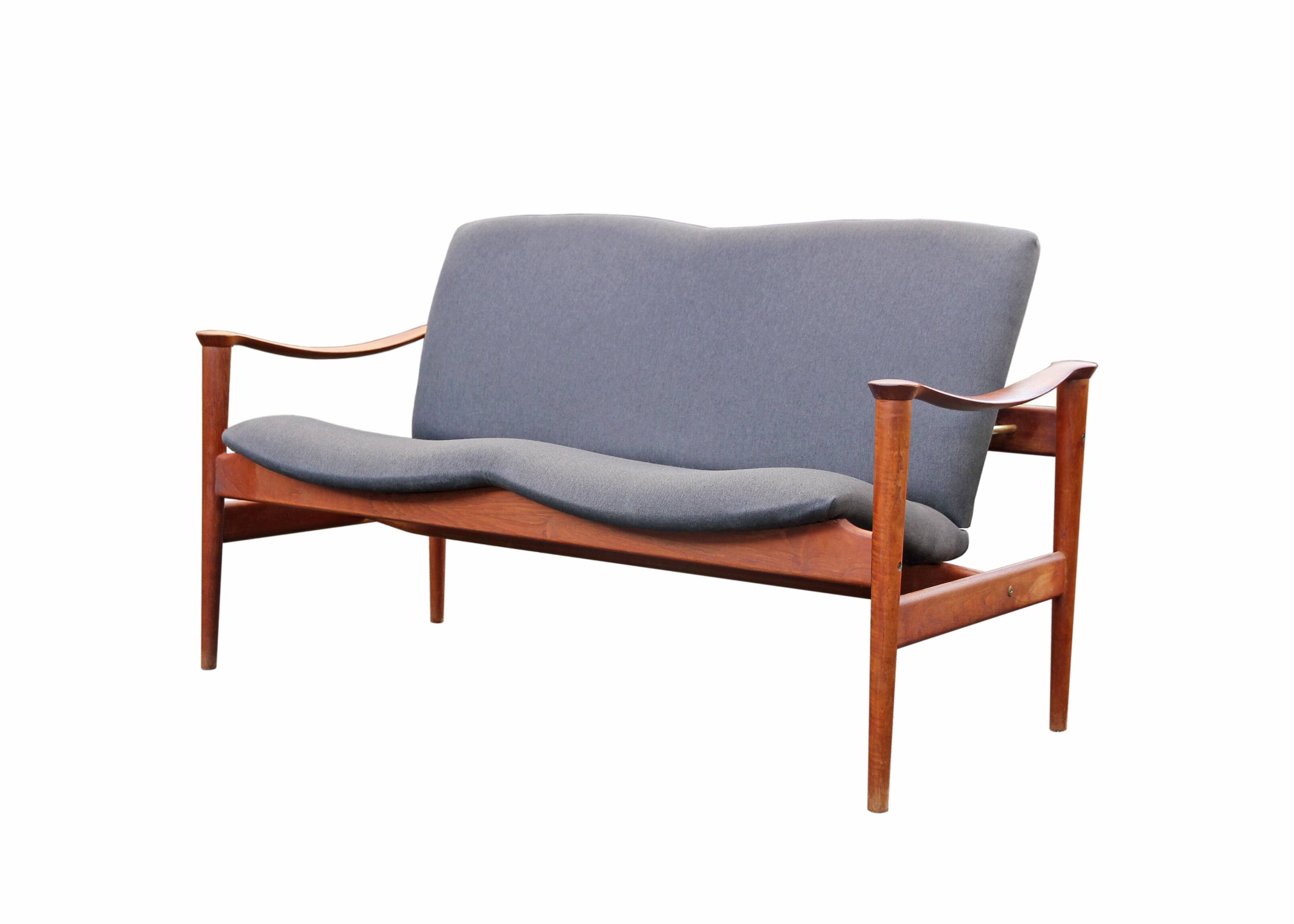 Loveseat 711 sofa by Fredrik Kayser for Vatne Lenestolfabrikk, 1960