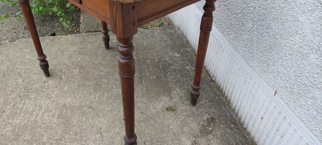 Small table, desk, console