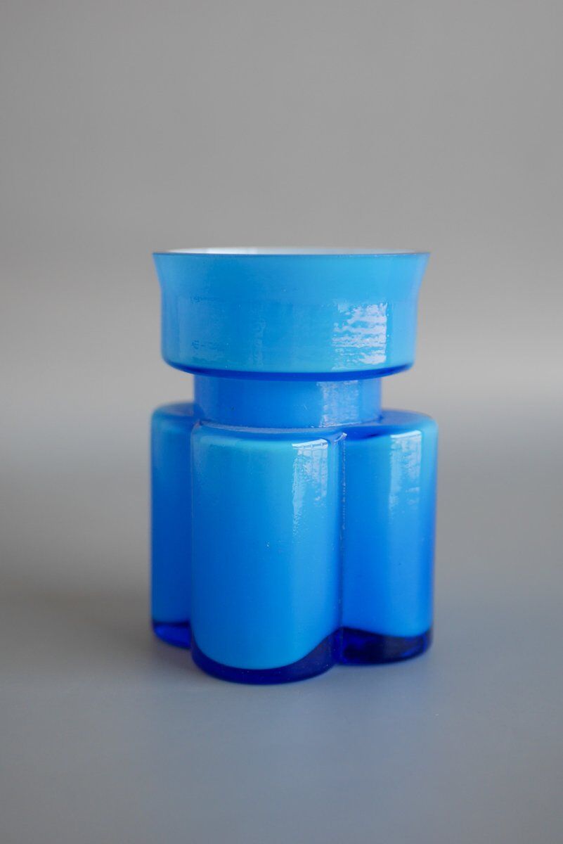 Mid-century modern Scandinavian art glass small vase by Po Ström for Alsterfors, Sweden