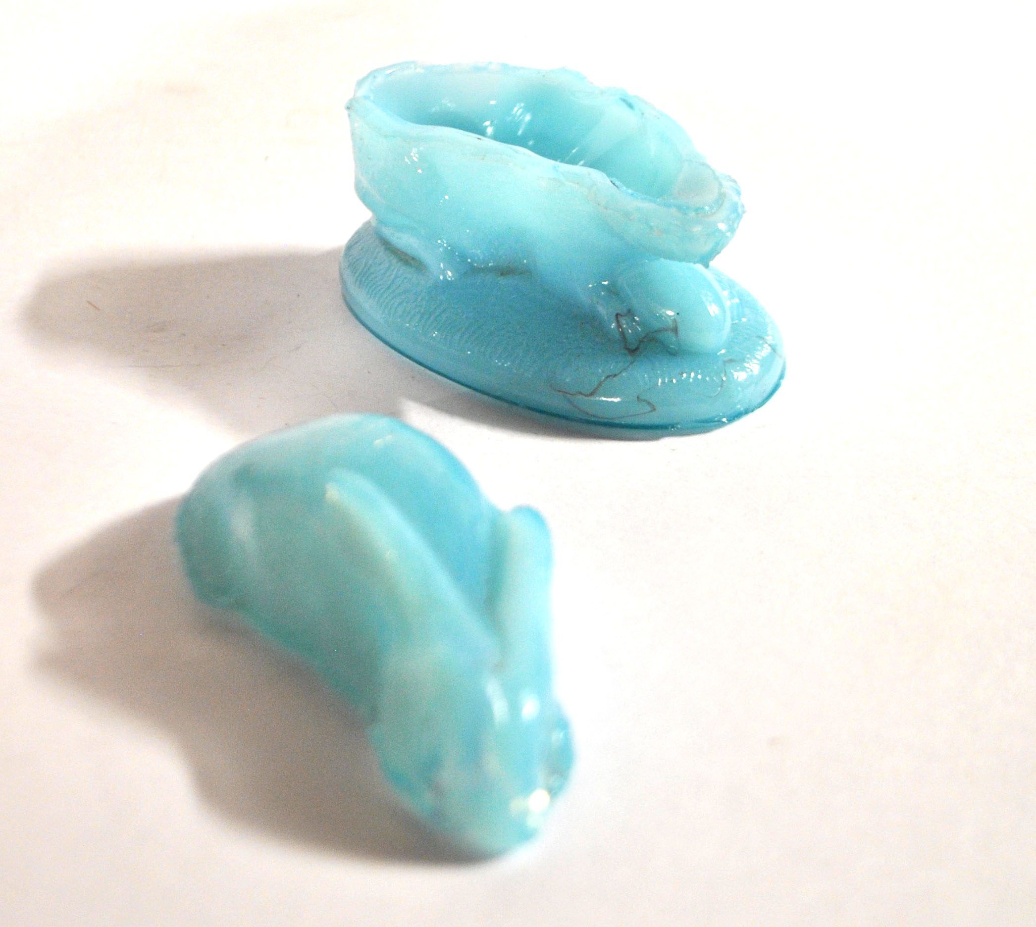 Vallerysthal easter rabbit box in blue opaline from 1900