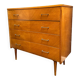 Commode vintage pieds fuseaux