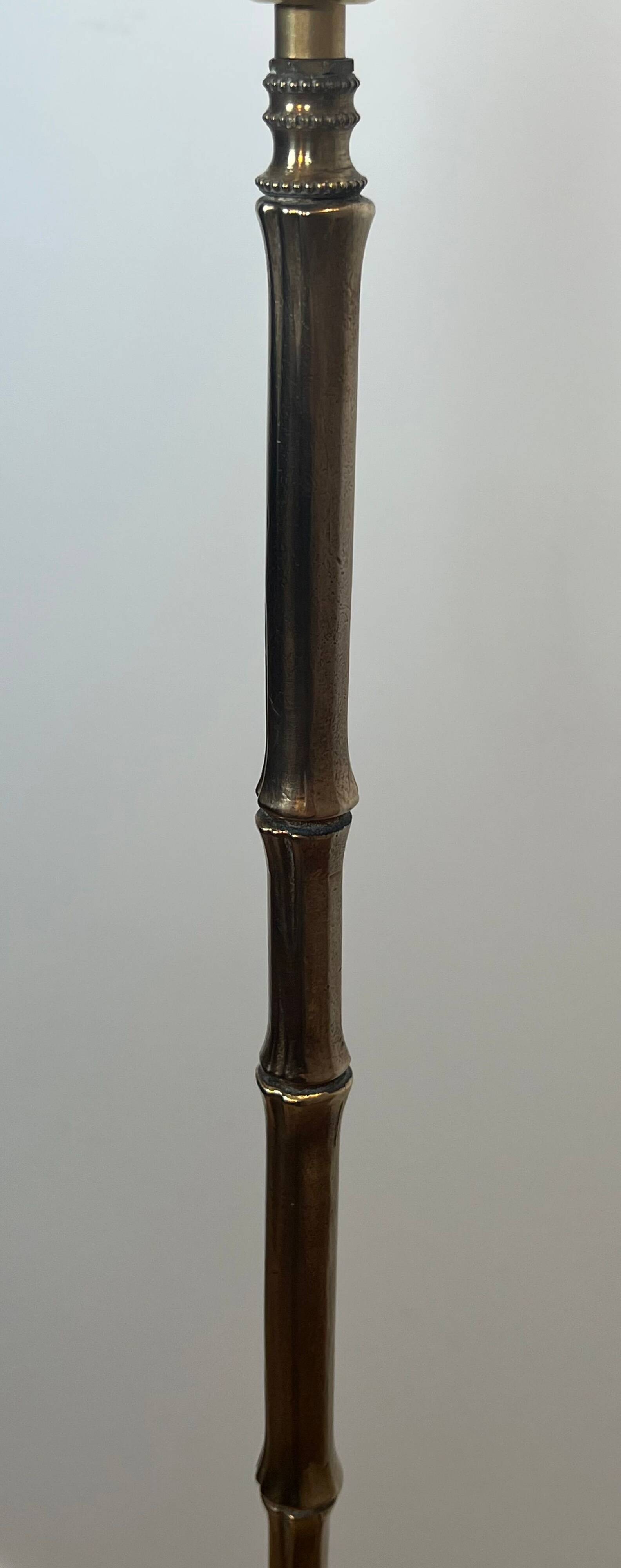 Paire de lampadaires de parquet en bronze façon faux-bambou de la Maison Baguès