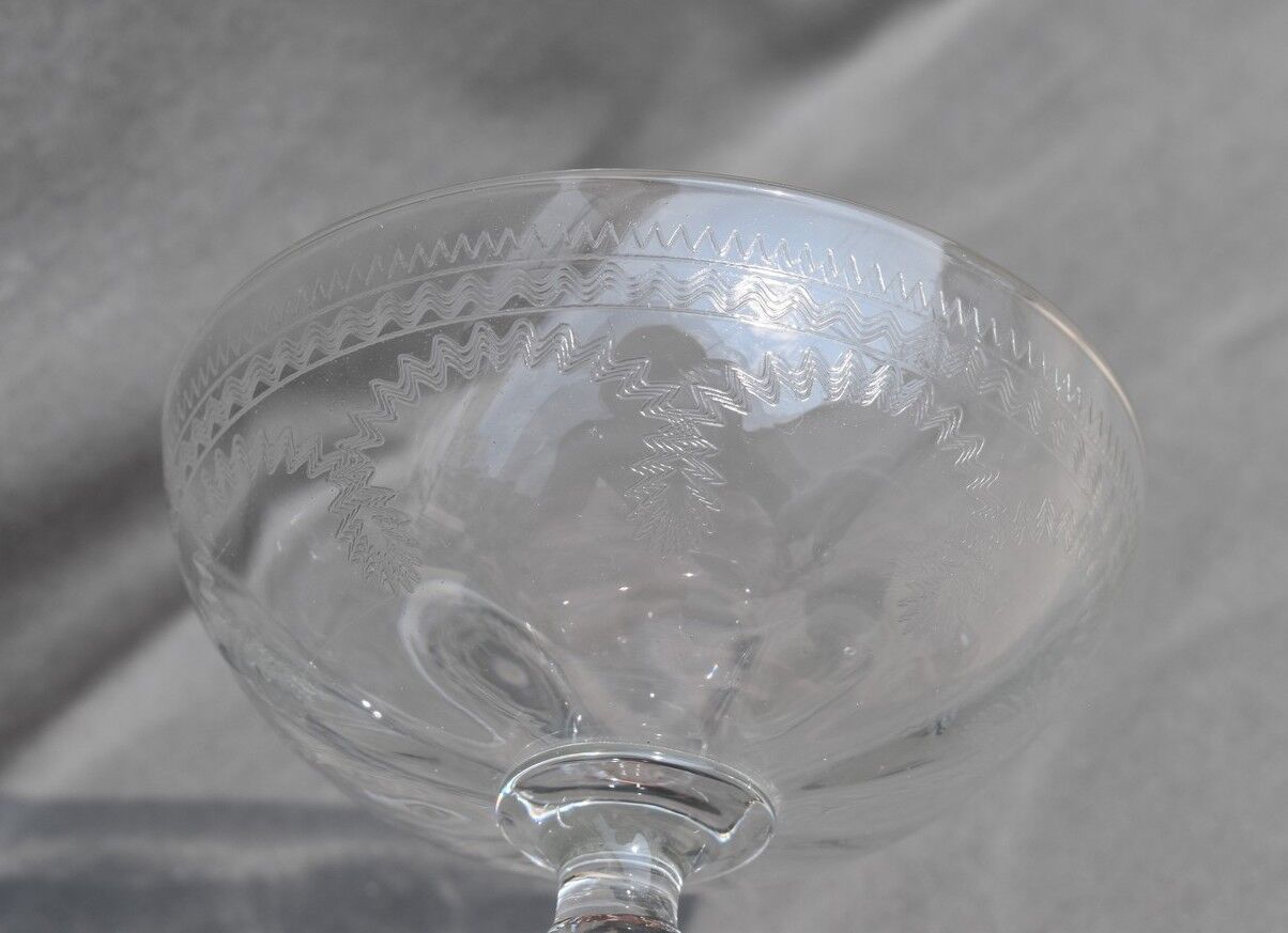 10 glasses of old champagne blown glass engraved Vierzon Thouvenin Portieux