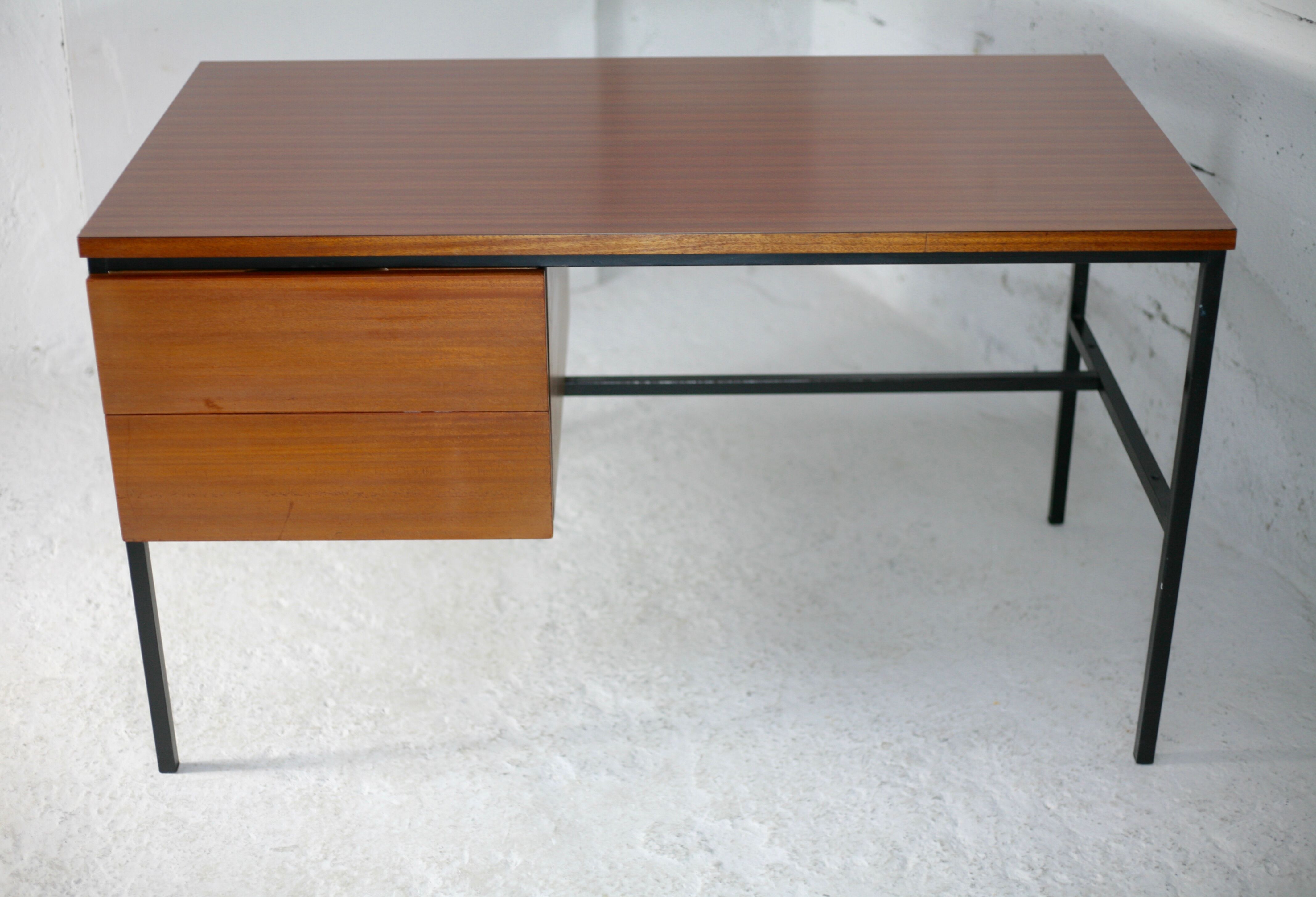 Desk model 620. by Pierre Guariche for Minvielle, France, circa 1955