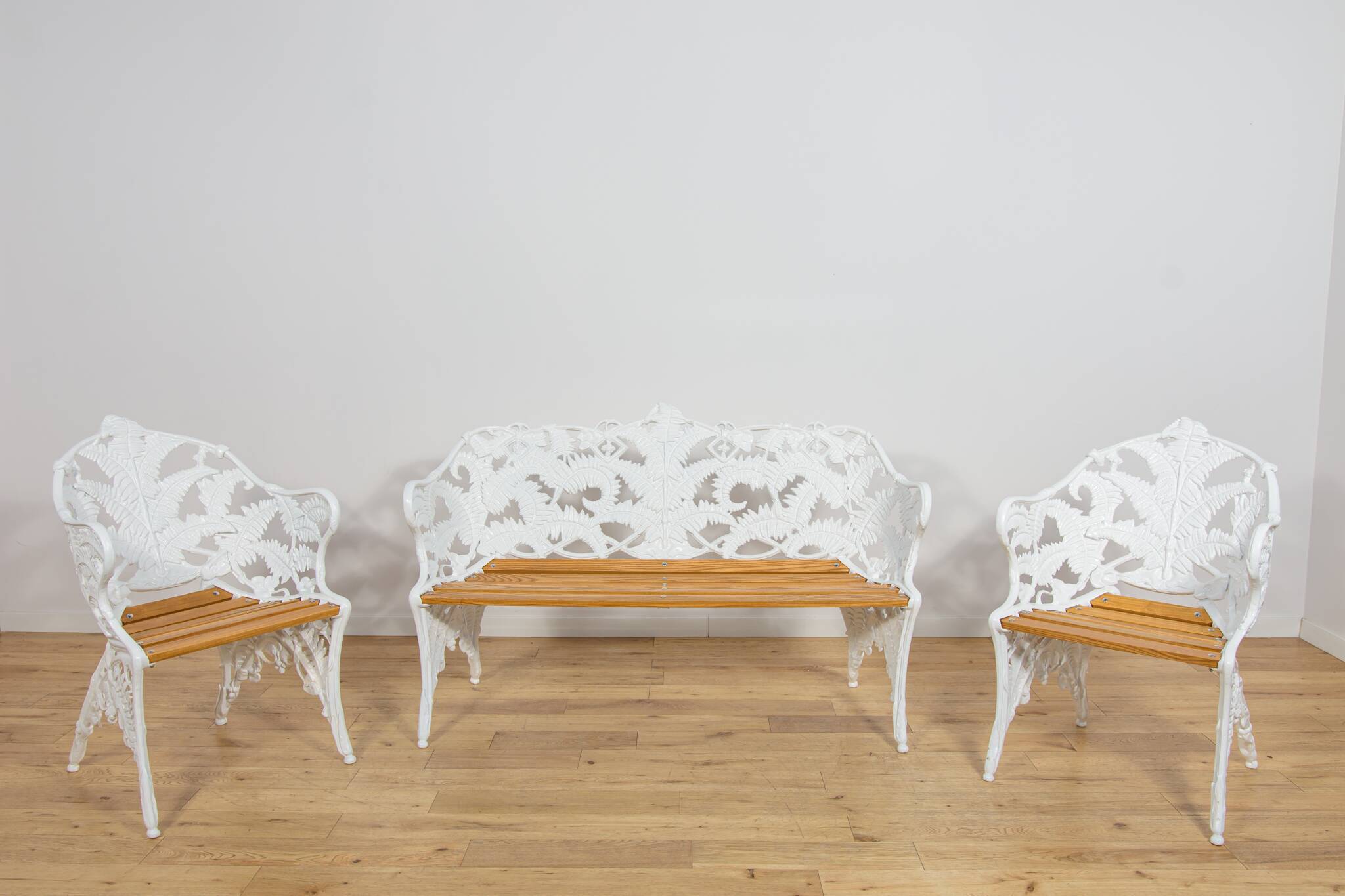 Victorian Style Coalbrookdale Garden Set – Bench and Two Armchairs, United Kingdom, 1950s, Set of 3