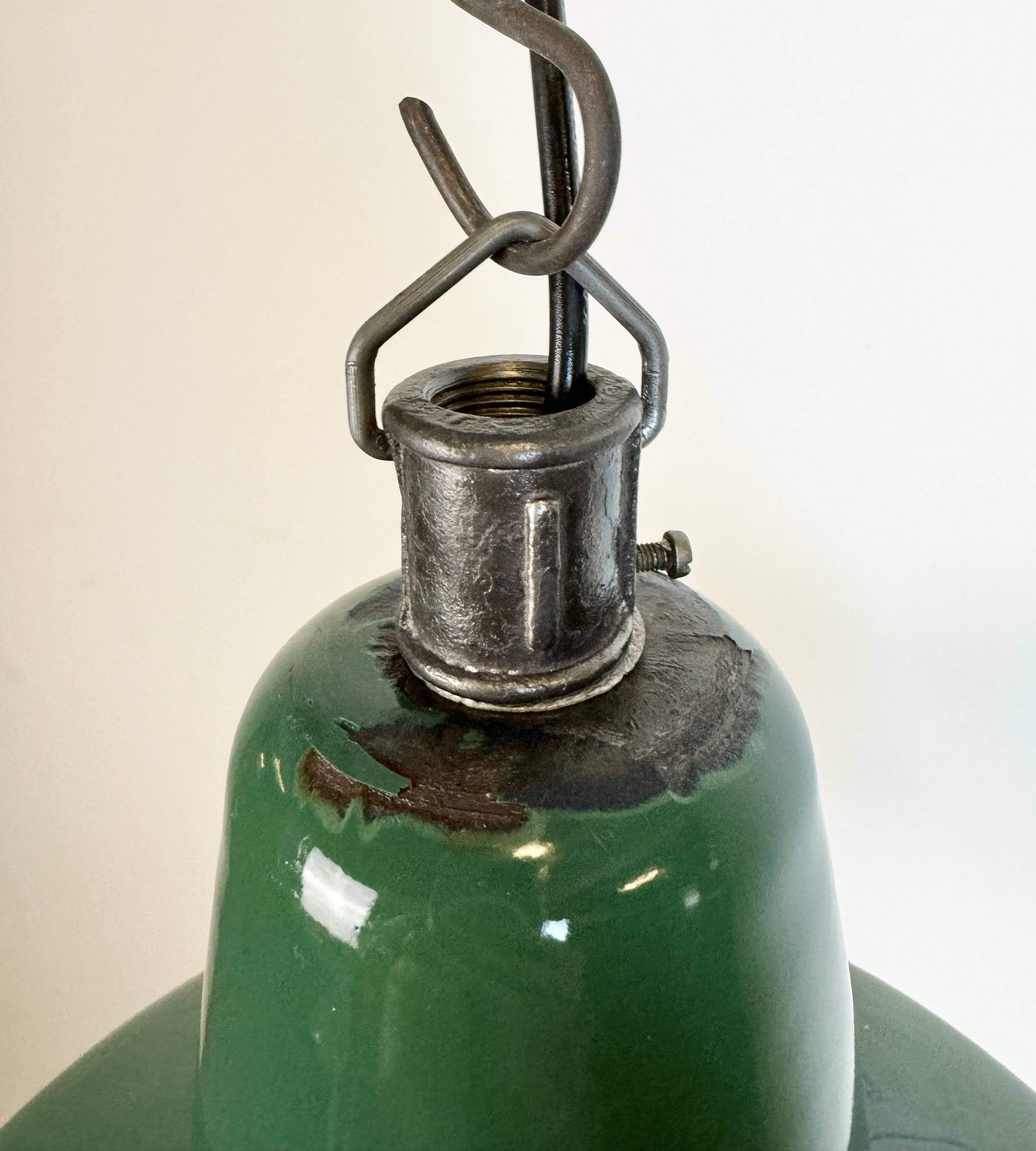 Grande Lampe à Suspension Industrielle en Émail Vert, 1960s