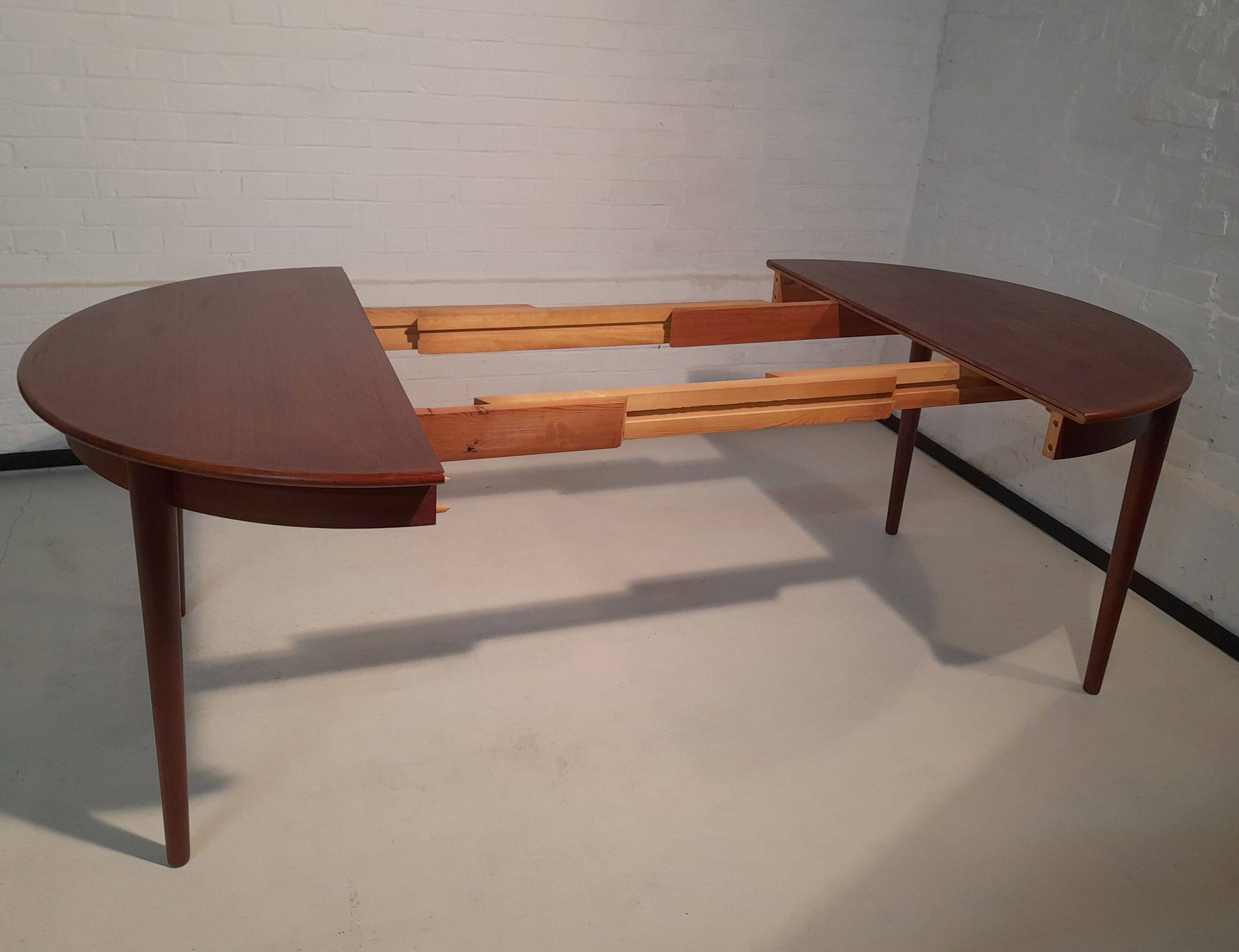 Table à manger scandinave en teck vintage
