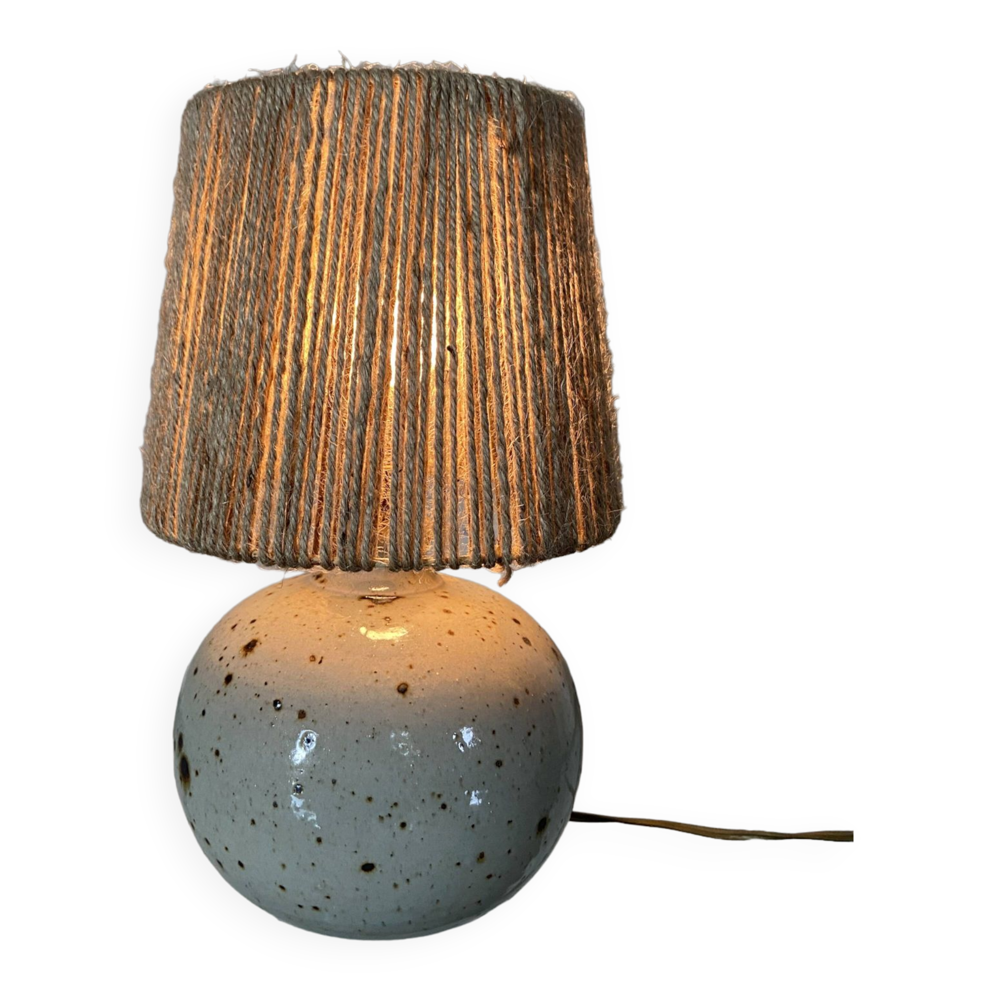 Vintage ball lamp in sandstone and rope lampshade