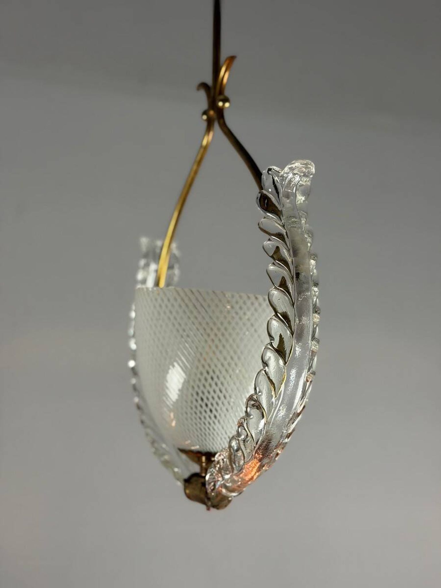 Venetian chandelier in colorless Murano glass, "Vetro à reticello" cut, circa 1950
