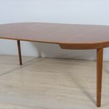 Table extensible en teck du milieu du siècle par Ole Hald pour Gudme Møbelfabrik, années 1970