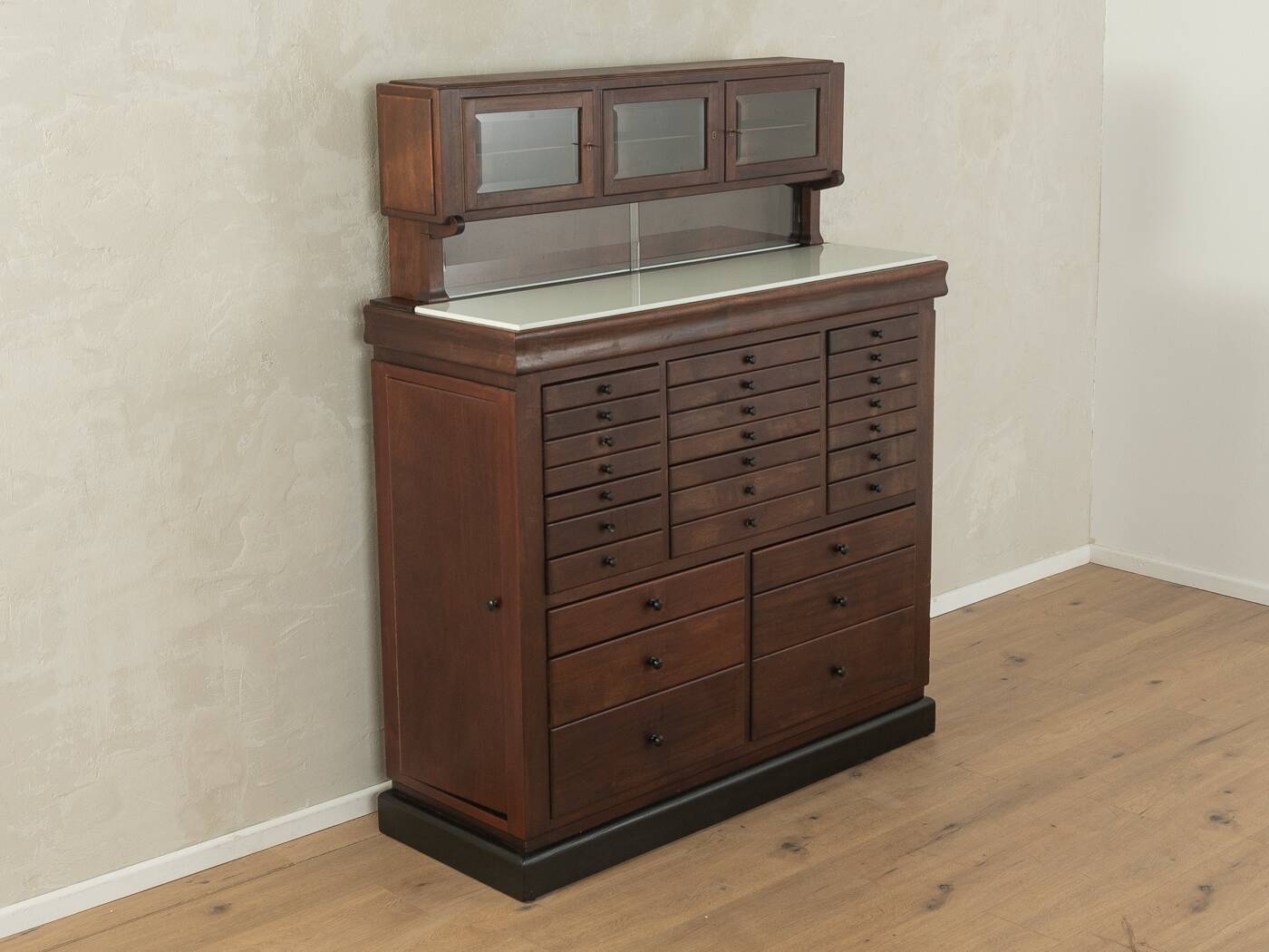 Cabinet dentaire, années 1920