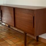 Sideboard in tek