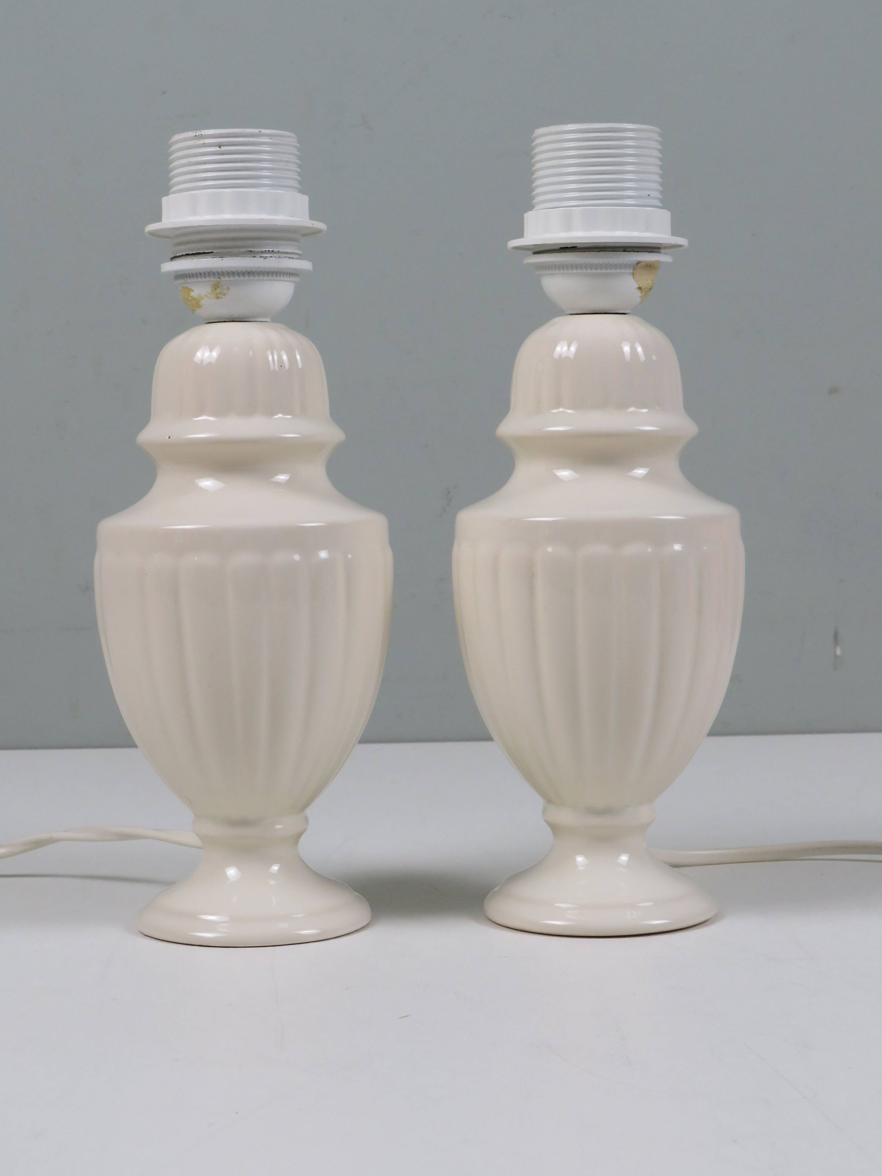Lot de 2 lampes de chevet en céramique avec abat-jour à motif cachemire.
