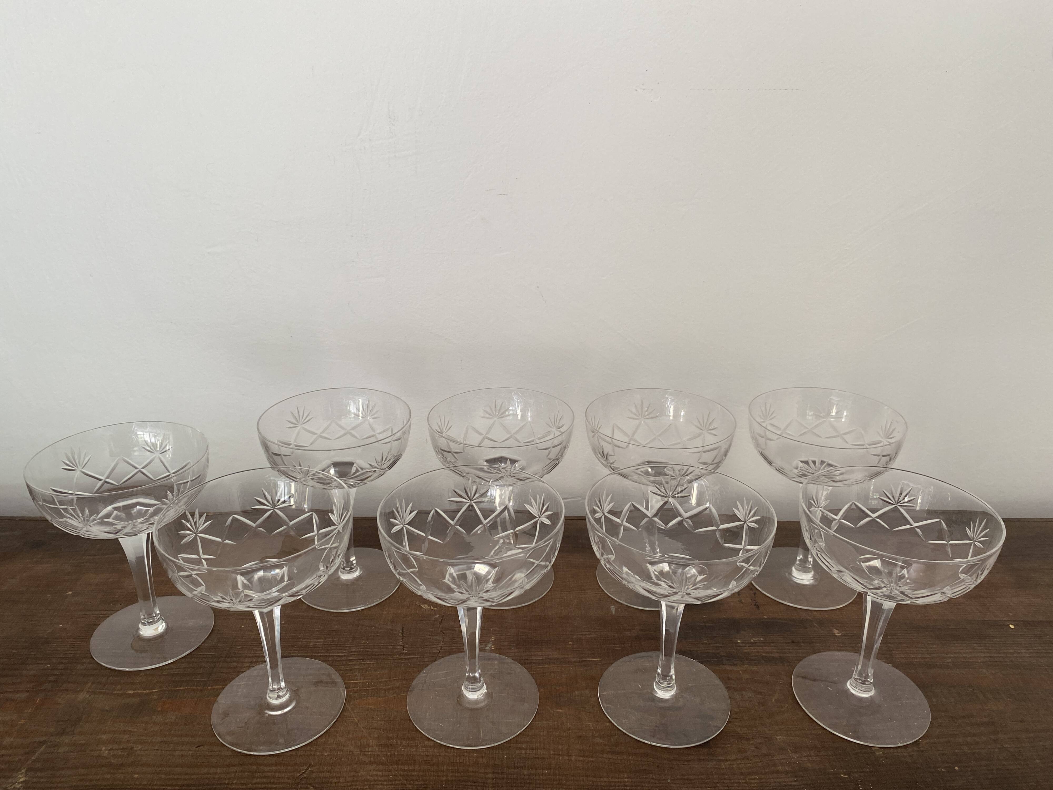 Coupes de champagne en cristal ciselé vintage 9 pièces