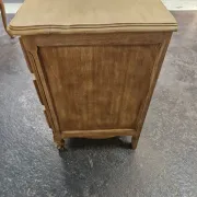 Wooden chest of drawers