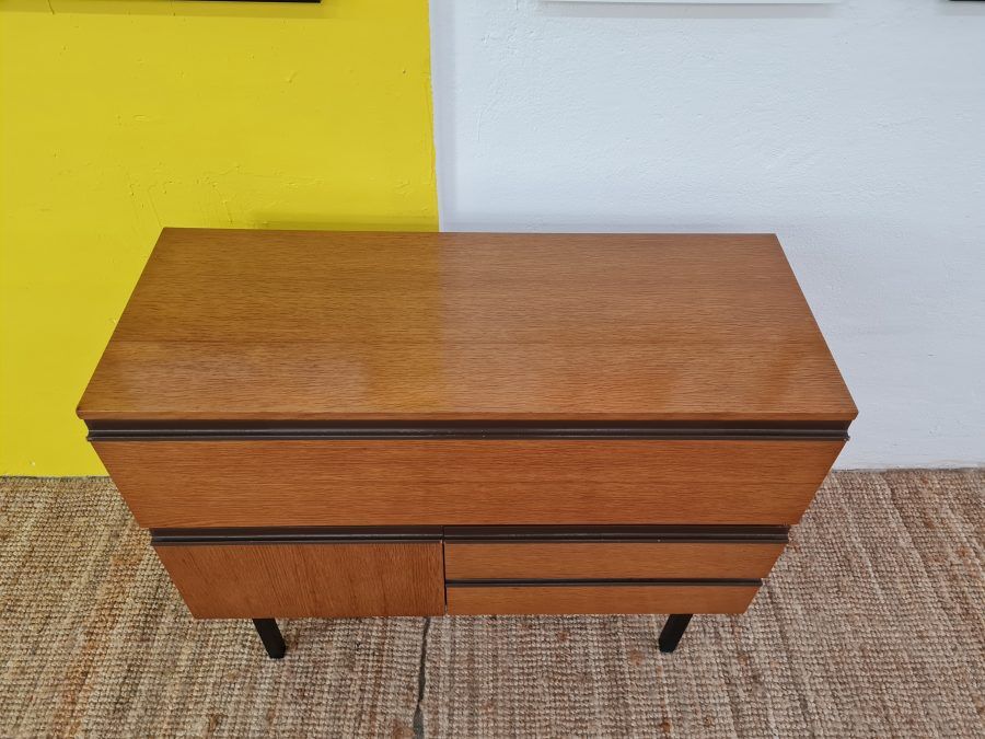 Vintage Scandinavian Chest of Drawers – 100 cm