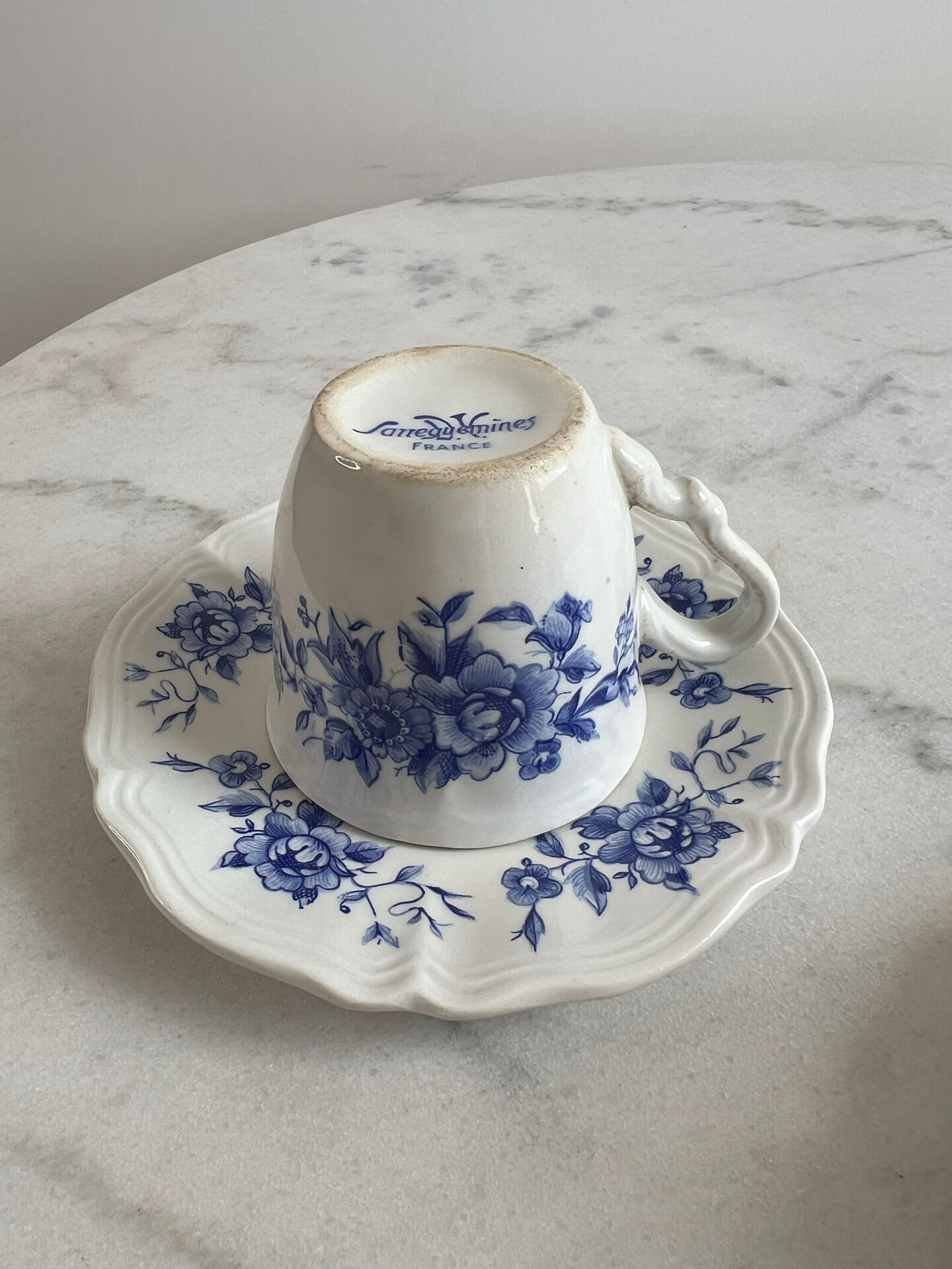 Set of 2 Sarreguemines mugs