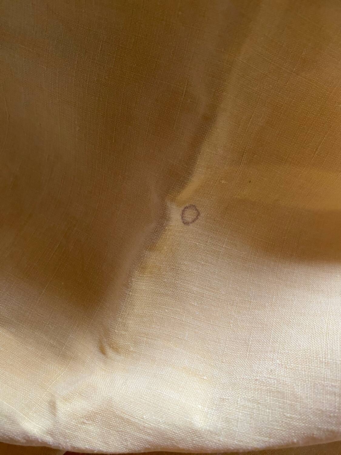 Tablecloth and 12 straw-colored napkins from the 50s.